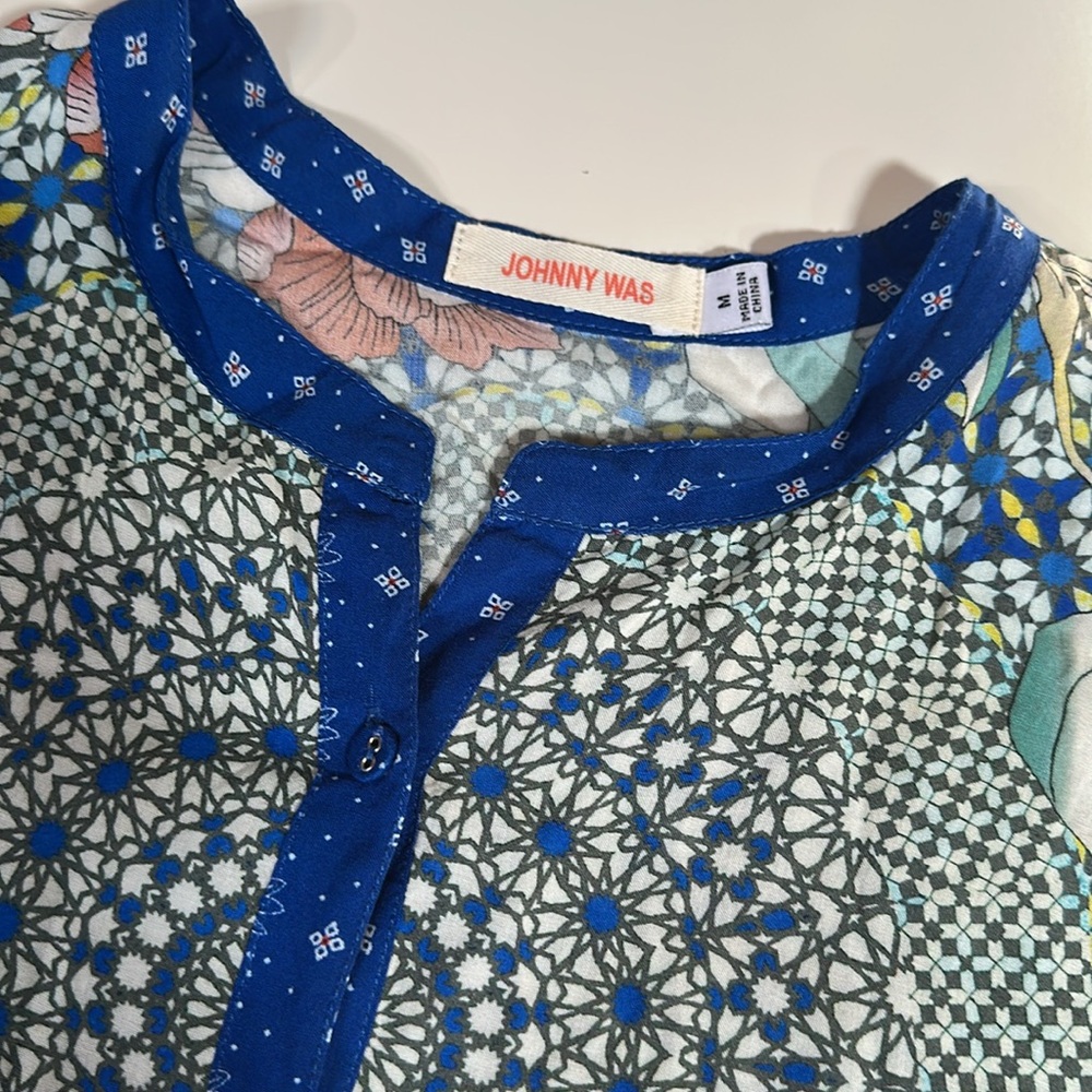 Johnny Was Rayon Short Sleeve Tunic - Picture 2 of 9